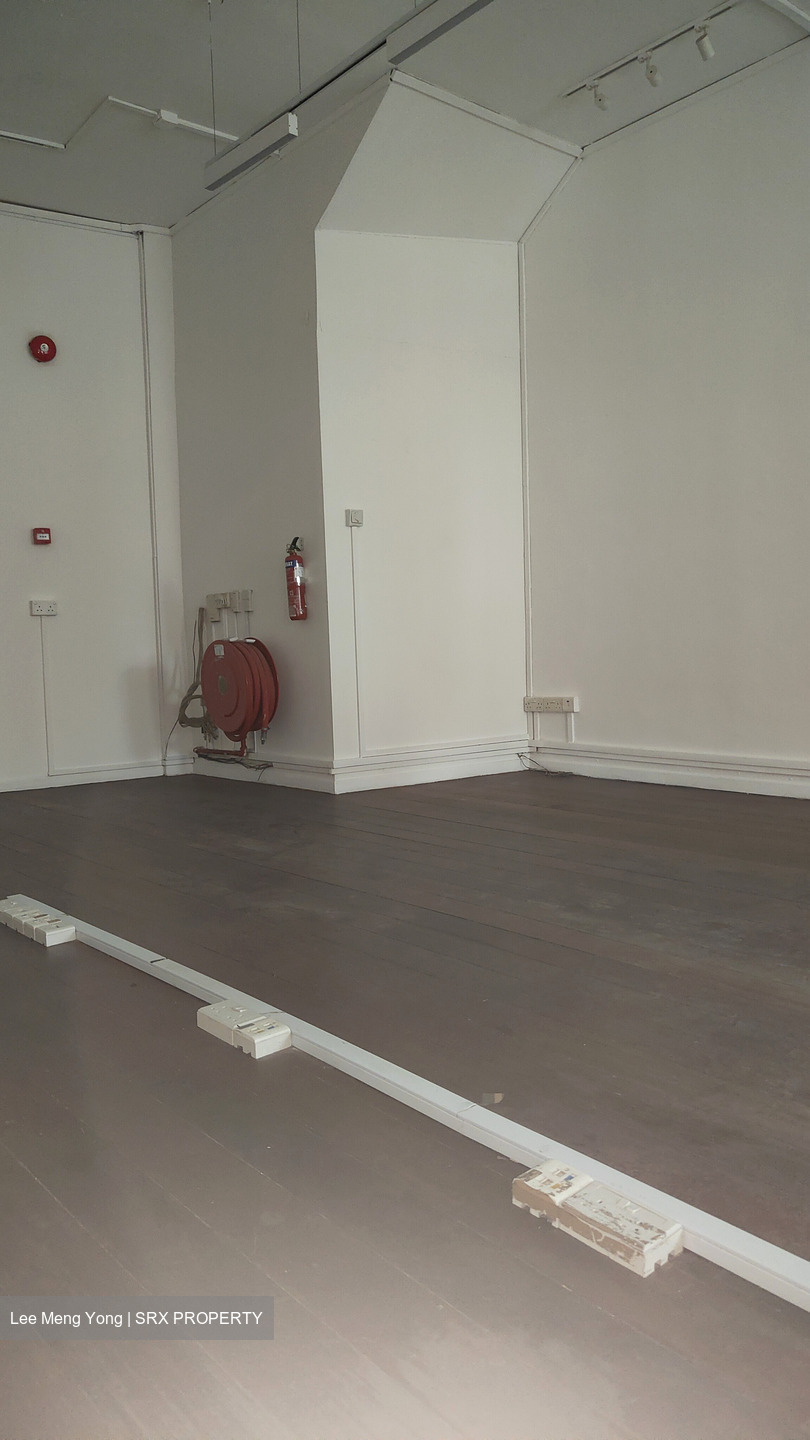 South Bridge Road (D1), Office #636468311
